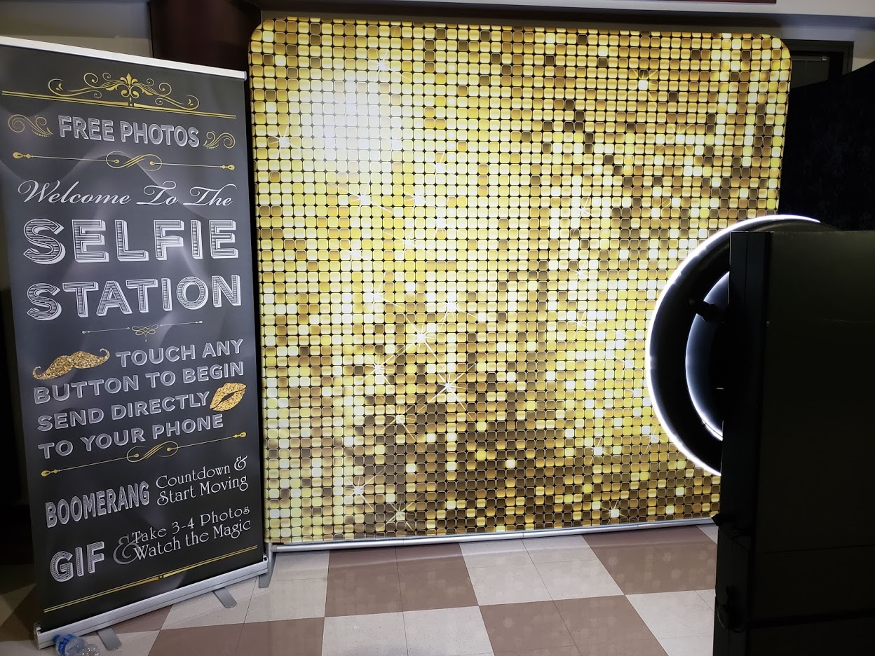 In A Snap Photobooths | Photo booths for Mt. Pleasant, Midland 
